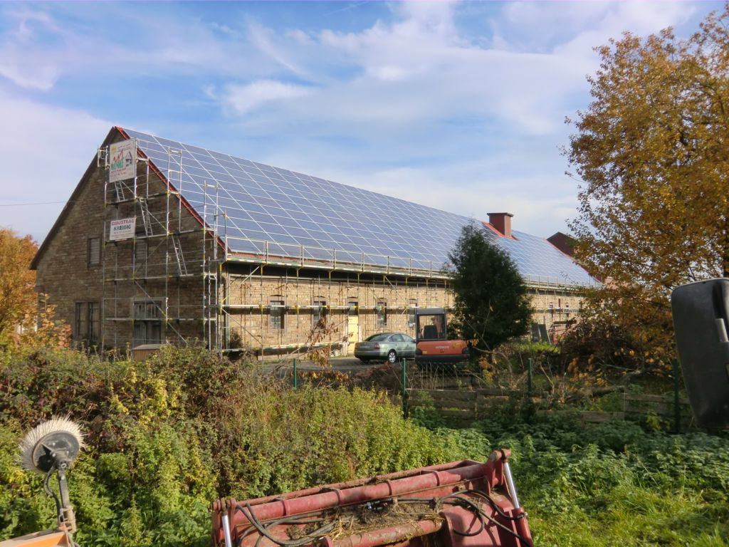 Henke Solartechnik - Photovoltaik – Anlage 101,64 kWp in Schwöbber bei Aerzen (Landkreis Hameln-Pyrmont)