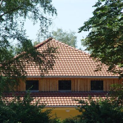 Henke Dachdecker - Steildacheindeckung mit Tondachziegeln in Bad Eilsen bei Bückeburg (Landkreis Schaumburg-Lippe)