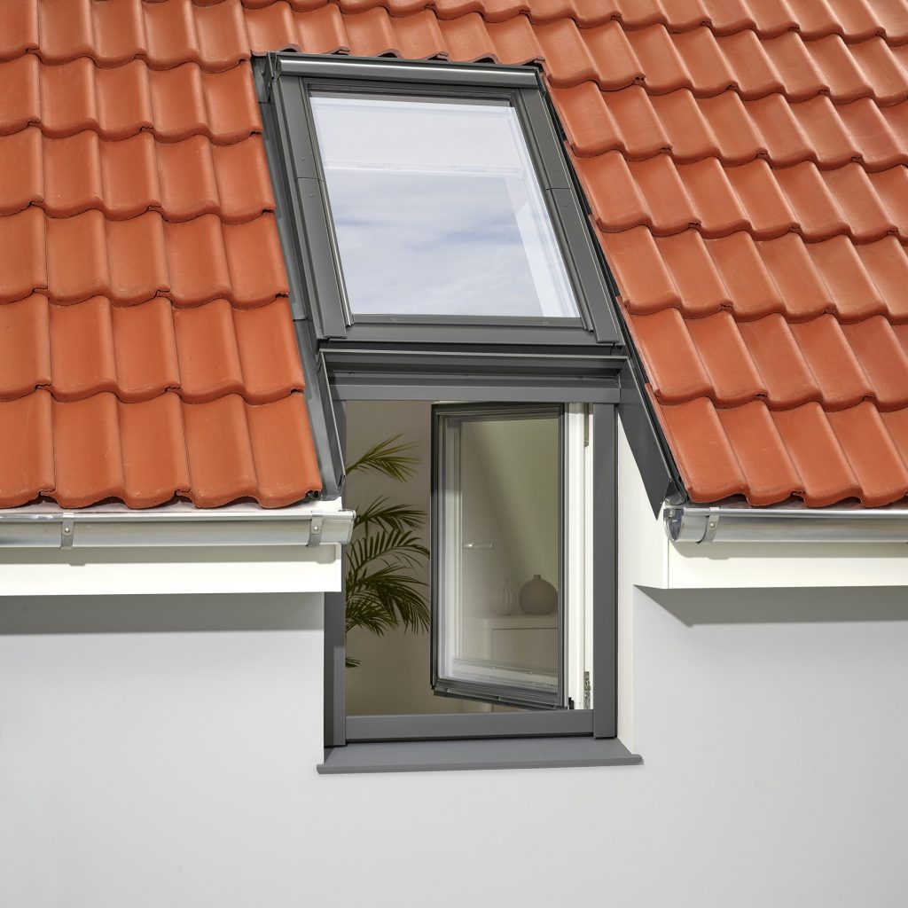 Henke Dachfenster für das Auetal - VELUX Fassadenfenster Lichtband