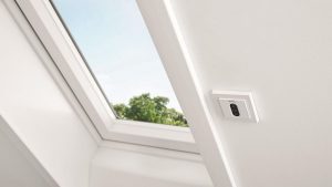 Henke Dachdeckerei | Zimmerei | Solartechnik für Stadthagen - Roto Designo i8 Comfort mit vereinfachter Bedienung
