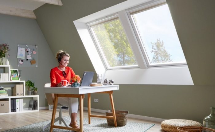 Henke Dachdecker für Bückeburg - Das Dachgeschoss mit VELUX Dachfenster für die konsequente Trennung von Arbeit und Privatleben nutzen