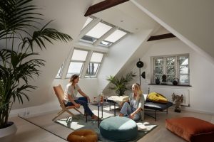 Henke Dachdecker | Zimmerei | Solartechnik für Stadthagen -Heizkosten sparen durch Dachfensteraustausch