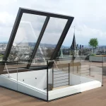 Henke Dachdecker für Nienstädt - Flachdach Ausstiege der Komfort-Reihe von LAMILUX ermöglichen direkten Zutritt zur Dachterrasse