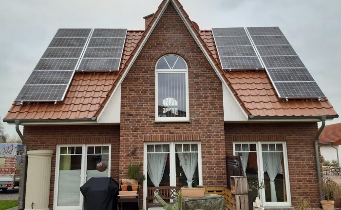 Henke Solartechnik für Schaumburg - Photovoltaik-Anlage 6,30 kWp in Rücke bei Bückeburg (Landkreis Schaumburg-Lippe)