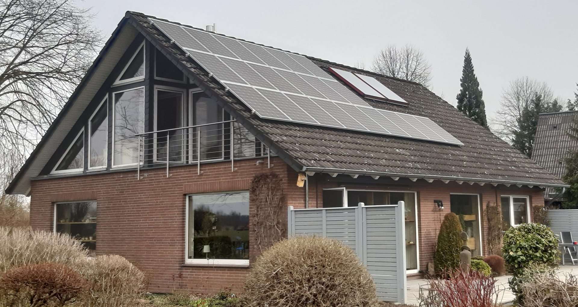 Henke Solartechnik für Schaumburg - Photovoltaik-Anlage 6,51 kWp in Hespe (Landkeis Schaumburg-Lippe)