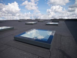 Henke Dachdecker für Bückeburg - Modular Rooflights - Elegantes Design für maximierten Tageslichteinfall in öffentlichen und gewerblichen Gebäuden