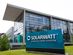 Henke Solartechnik für Stadthagen - SOLARWATT feiert 30-jähriges Firmenjubileum