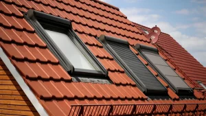 Henke Dachdecker für das Auetal - Aussenrollo und Aussenmarkise für das Roto Dachfenster