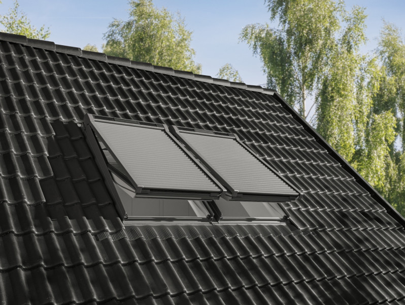 Henke Dachdeckerei | Zimmerei | Solartechnik für Stadthagen - Premiere für neue VELUX Rollladen-Generation